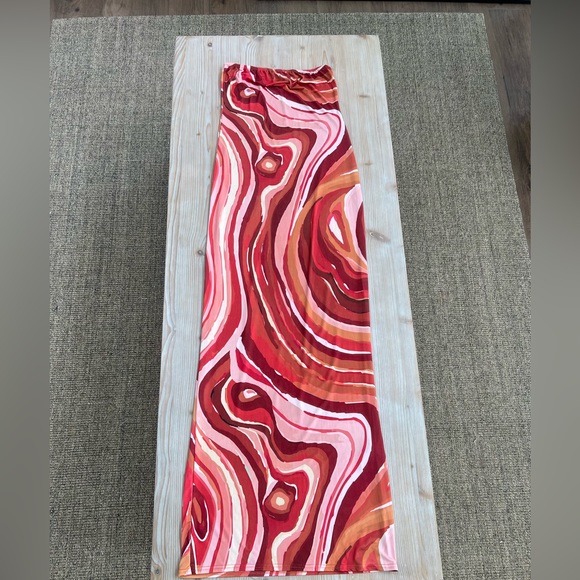 PLT Swirl Slinky Dress - Picture 4 of 8